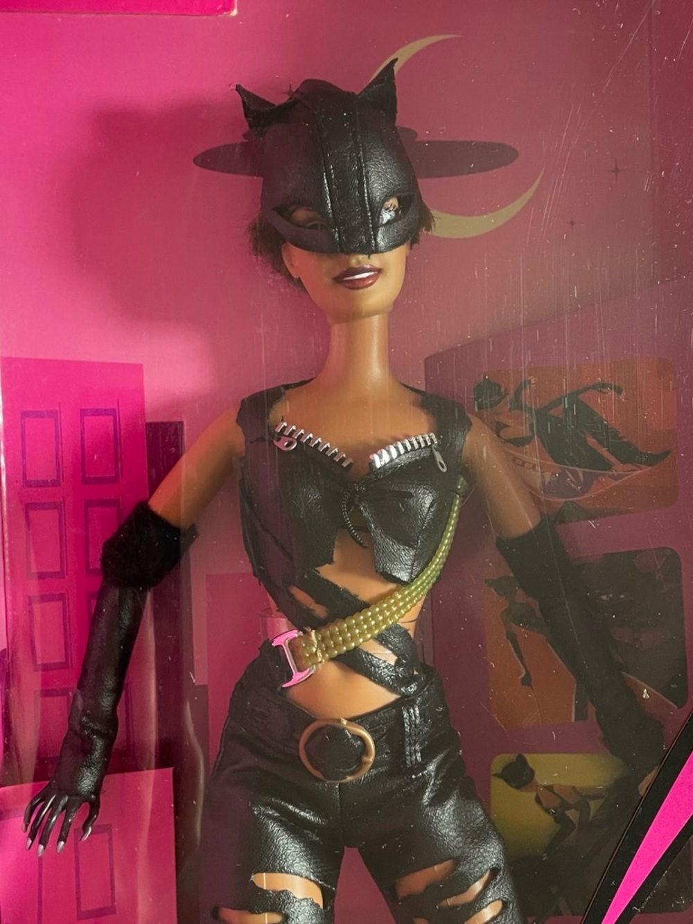 2004 Barbie Catwoman B5838 DC Comics Collector Doll NRFB Retired